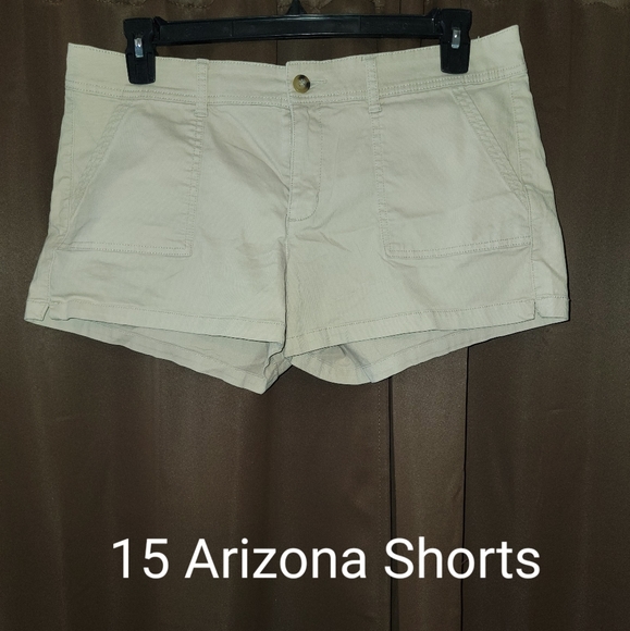 Arizona Khaki Shorts - Picture 1 of 3